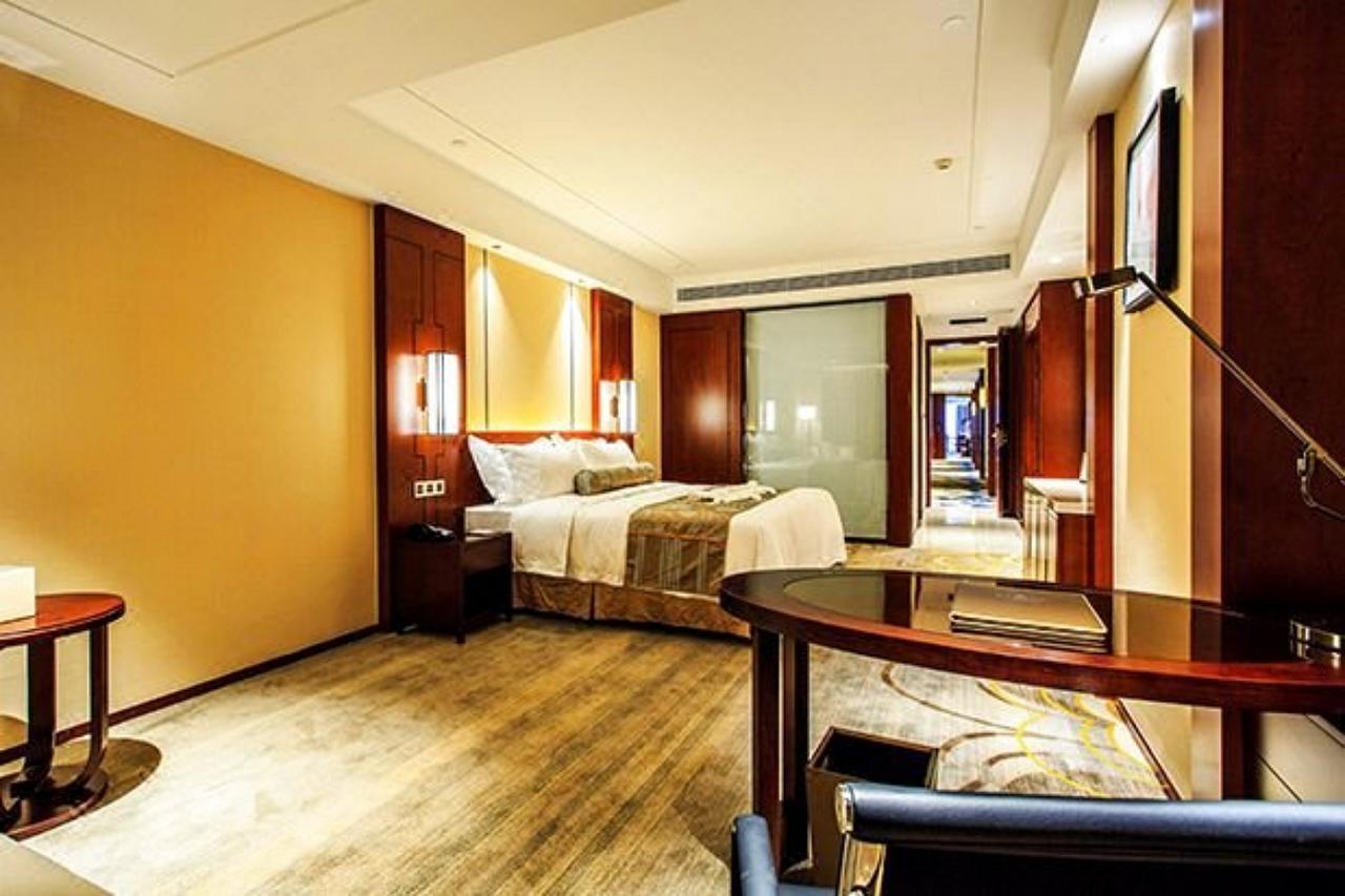 Отель Ramada Цзясин Экстерьер фото