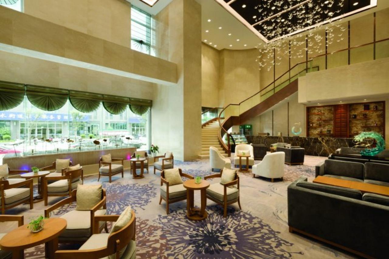 Отель Ramada Цзясин Экстерьер фото