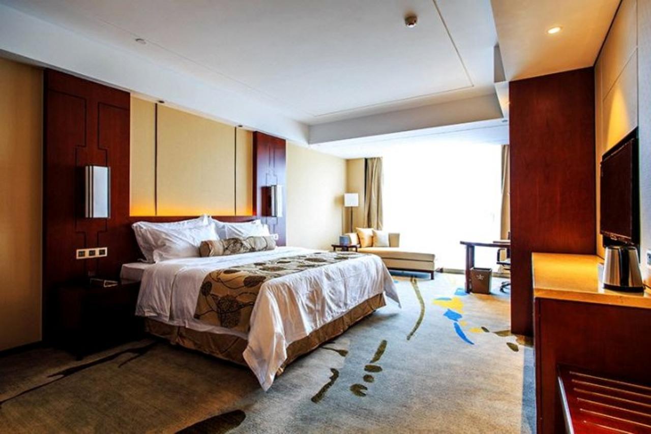 Отель Ramada Цзясин Экстерьер фото